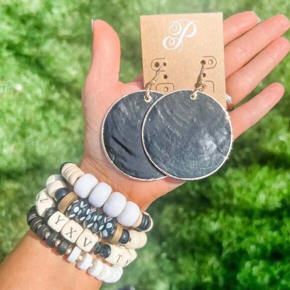 New Plunder "Alphabet" Wooden Letter Block Bracelet Set (6.5") - Picture 5 of 7